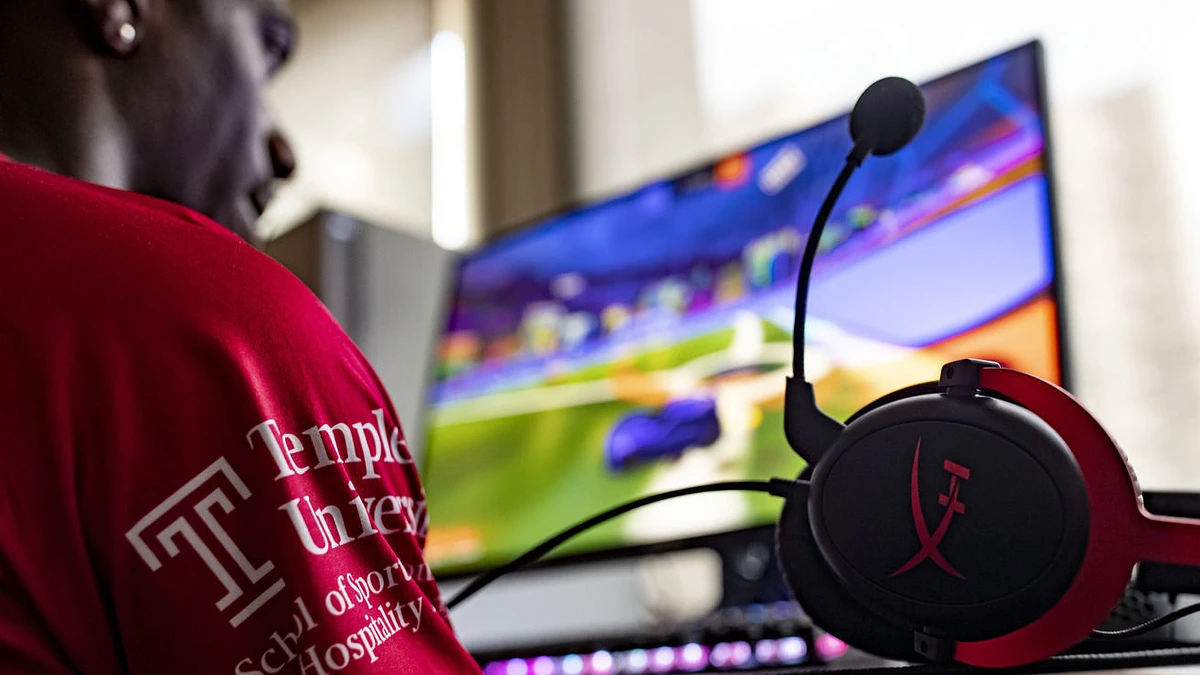 The esports certificate is open to all undergraduate majors except students in the sport and recreation management (SRM) major. SRM students may declare an esports concentration as an alternative pathway.