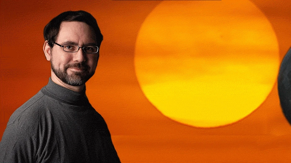 Assistant Professor of Physics Matthew Newby
